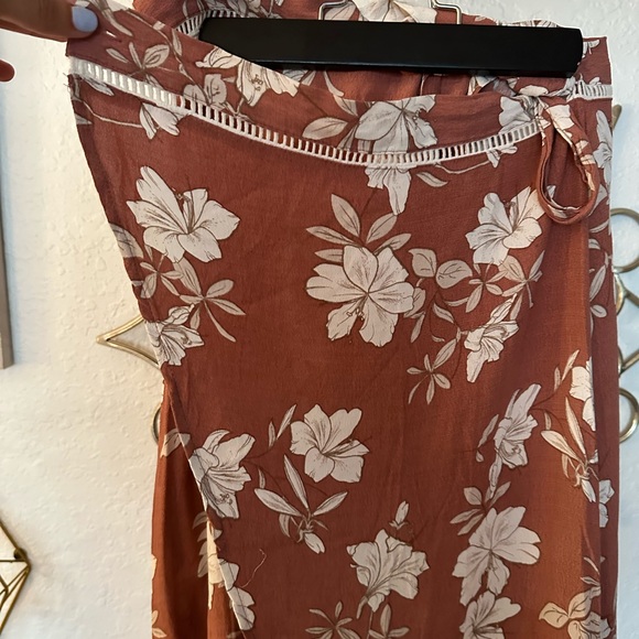 Floral wrap skirt - Picture 3 of 3